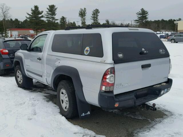 5TFPX4EN4BX002074 - 2011 TOYOTA TACOMA SILVER photo 3