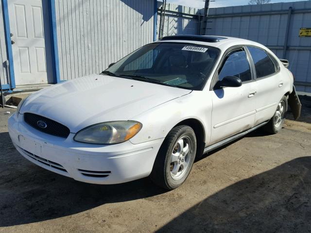 1FAFP55234G198993 - 2004 FORD TAURUS SES WHITE photo 2