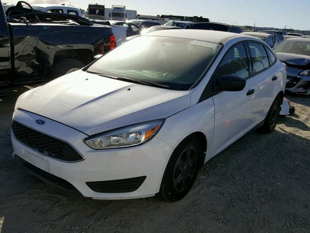 1FADP3E27FL275516 - 2015 FORD FOCUS S WHITE photo 2