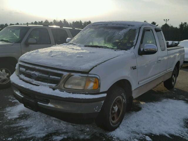 1FTDX17WXVNB71989 - 1997 FORD F150 WHITE photo 2