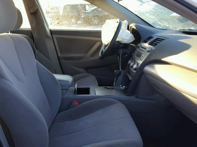 4T4BF3EK8BR189013 - 2011 TOYOTA CAMRY BASE WHITE photo 5