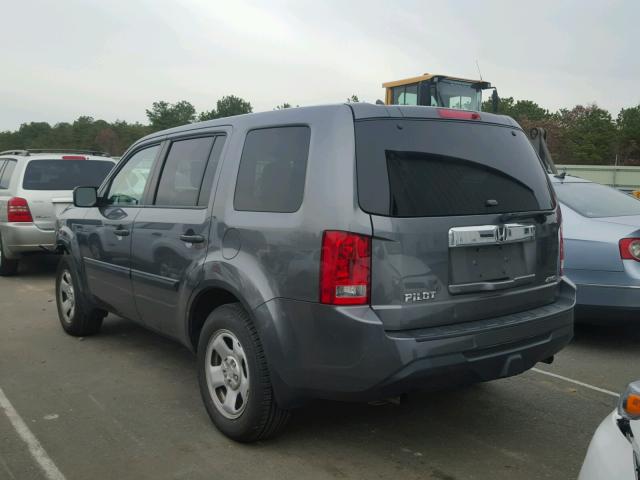 5FNYF4H23DB073028 - 2013 HONDA PILOT LX GRAY photo 3