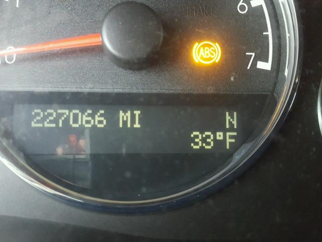 1GNDV331X8D187686 - 2008 CHEVROLET UPLANDER L RED photo 8