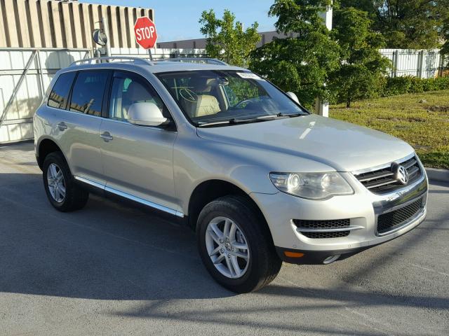 WVGBE77LX8D035180 - 2008 VOLKSWAGEN TOUAREG 2 SILVER photo 1