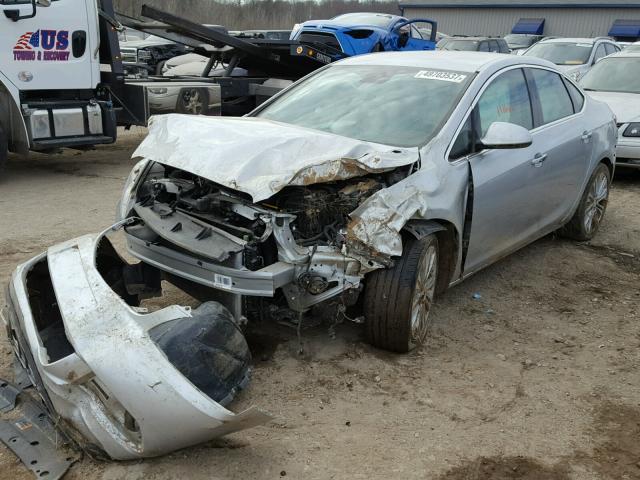 1G4PP5SK6D4189673 - 2013 BUICK VERANO SILVER photo 2