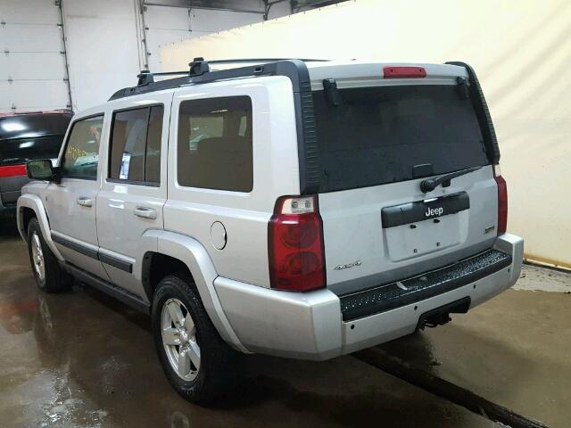 1J8HG48N98C242519 - 2008 JEEP COMMANDER SILVER photo 3