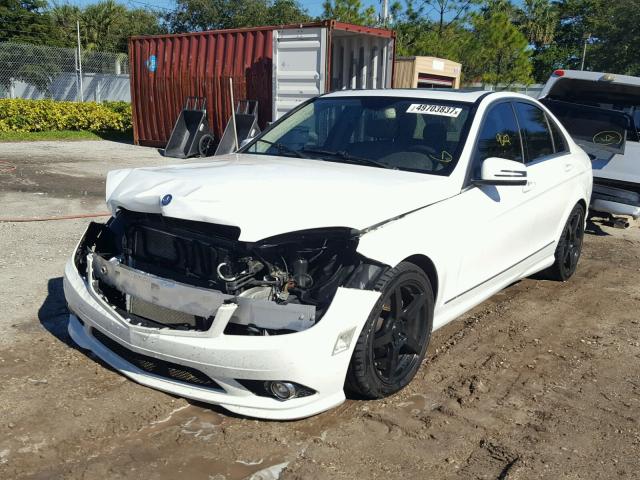 WDDGF5EB1AR105976 - 2010 MERCEDES-BENZ C 300 WHITE photo 2