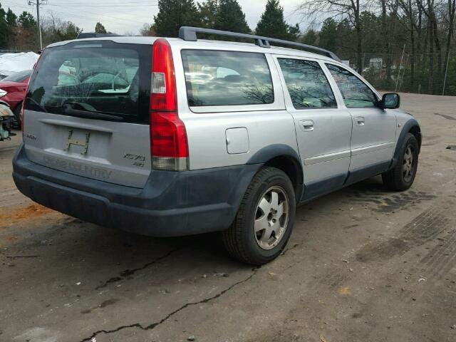 YV1SZ59H531110491 - 2003 VOLVO XC70 SILVER photo 4