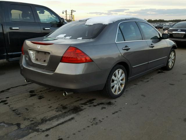 1HGCM665X7A017174 - 2007 HONDA ACCORD EX SILVER photo 4