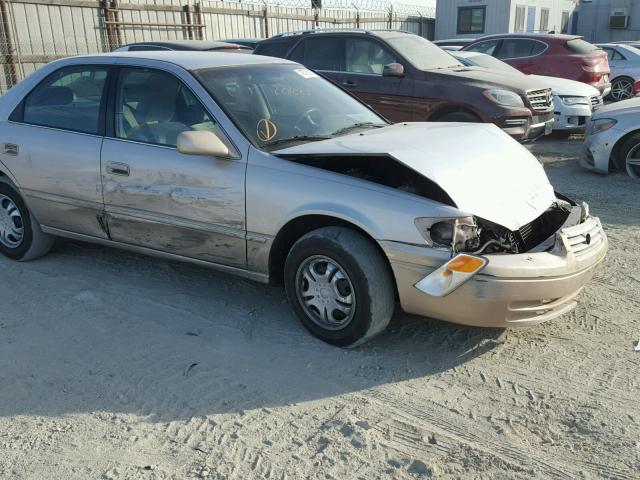 4T1BG22K2VU123955 - 1997 TOYOTA CAMRY CE GOLD photo 9