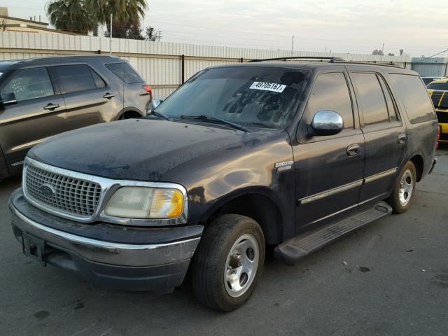 1FMRU17L1XLA39430 - 1999 FORD EXPEDITION BLACK photo 2