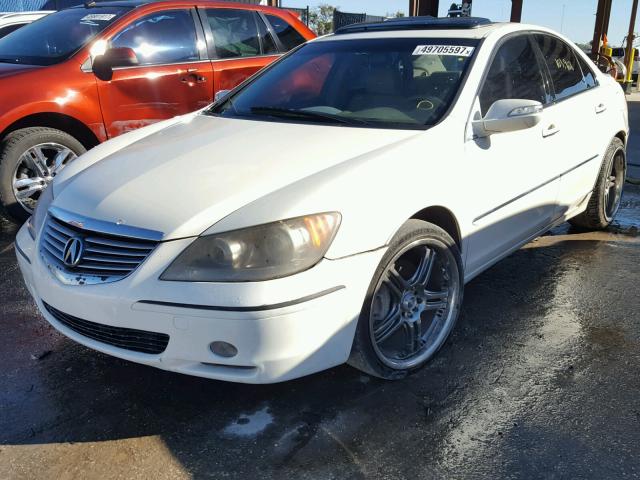 JH4KB16565C009740 - 2005 ACURA RL WHITE photo 2