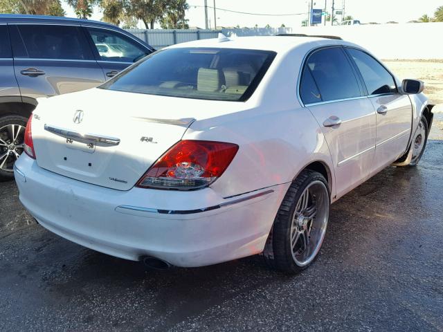 JH4KB16565C009740 - 2005 ACURA RL WHITE photo 4