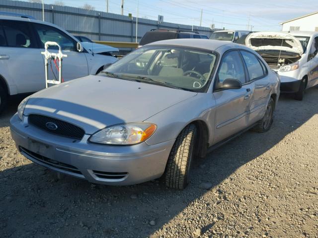 1FAHP53256A232689 - 2006 FORD TAURUS SE SILVER photo 2