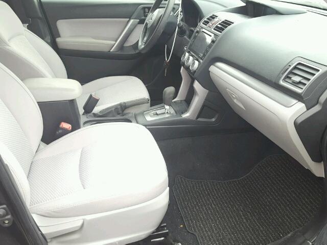 JF2SJADC5GH542692 - 2016 SUBARU FORESTER 2 BLACK photo 5