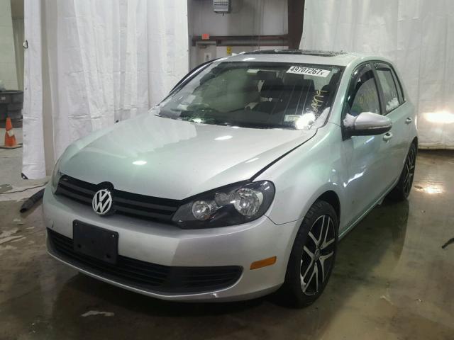 WVWDB7AJ5CW179178 - 2012 VOLKSWAGEN GOLF 银色 照片 2