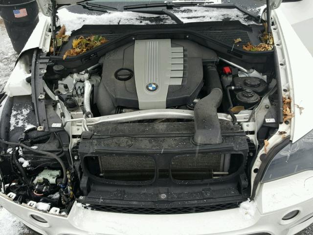 5UXZW0C51BL658228 - 2011 BMW X5 XDRIVE3 WHITE photo 7