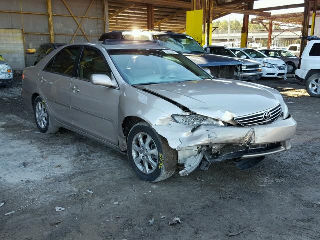 4T1BF30K45U087892 - 2005 TOYOTA CAMRY LE ოქროსფერი ფოტო 1