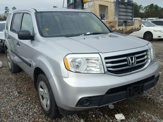 5FNYF3H24FB016981 - 2015 HONDA PILOT LX SILVER photo 1