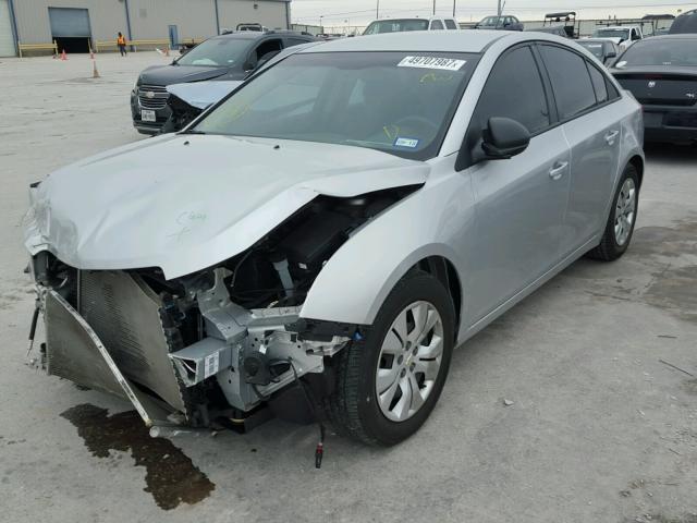 1G1PA5SH0F7271726 - 2015 CHEVROLET CRUZE LS SILVER photo 2