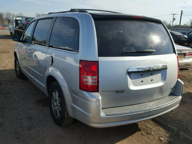 2A8HR54P38R635012 - 2008 CHRYSLER TOWN & COU SILVER photo 3