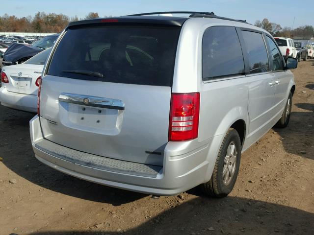 2A8HR54P38R635012 - 2008 CHRYSLER TOWN & COU SILVER photo 4