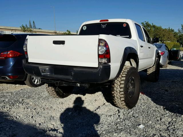 5TFLU4EN0EX085546 - 2014 TOYOTA TACOMA DOU WHITE photo 4