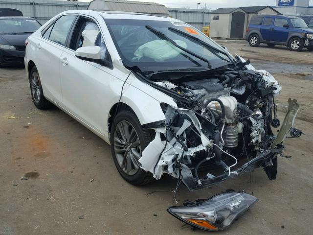 4T1BF1FK3HU452899 - 2017 TOYOTA CAMRY LE WHITE photo 1