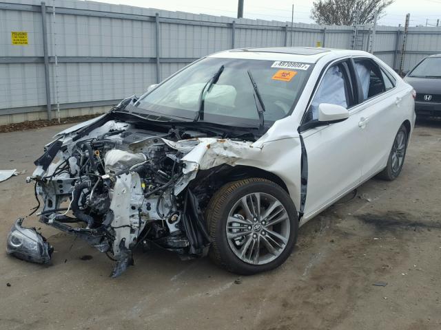 4T1BF1FK3HU452899 - 2017 TOYOTA CAMRY LE WHITE photo 2