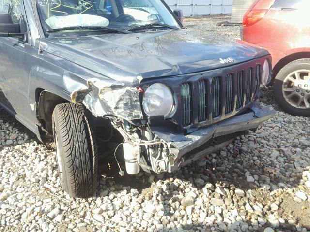 1J8FT28077D400084 - 2007 JEEP PATRIOT SP BLUE photo 9