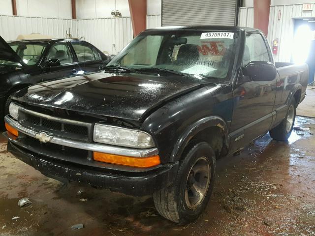 1GCCS144XWK264396 - 1998 CHEVROLET S TRUCK S1 BLACK photo 2