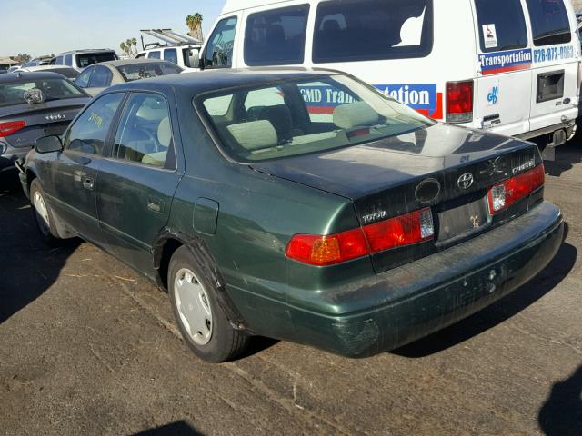 4T1BG22K1YU977758 - 2000 TOYOTA CAMRY CE GREEN photo 3