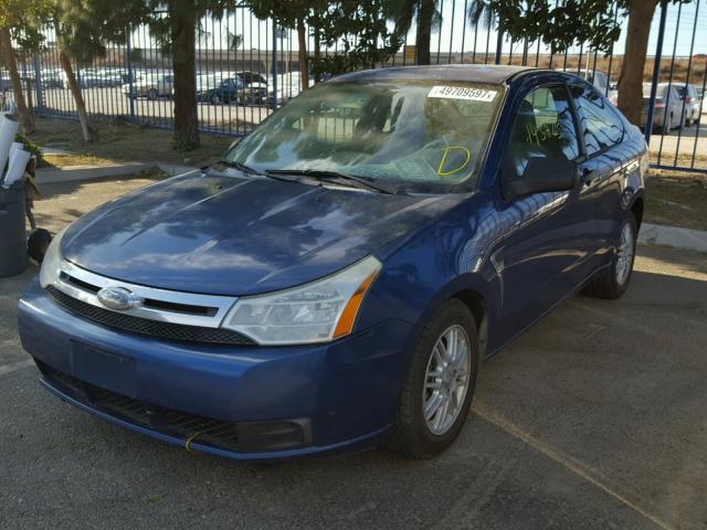 1FAHP33NX8W166516 - 2008 FORD FOCUS SE BLUE photo 2