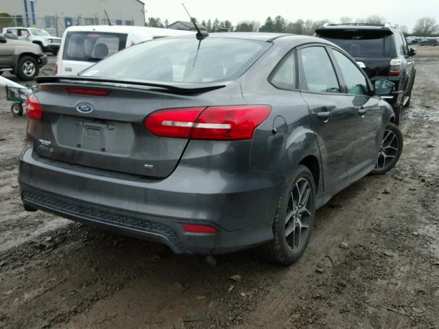 1FADP3F20FL209842 - 2015 FORD FOCUS SE GRAY photo 4