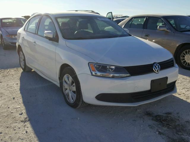 3VWD17AJ3EM237937 - 2014 VOLKSWAGEN JETTA SE أبيض صورة 1