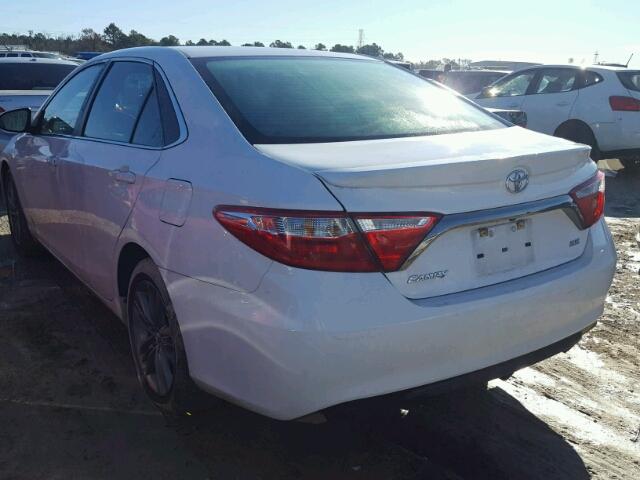 4T1BF1FK9FU050432 - 2015 TOYOTA CAMRY LE WHITE photo 3