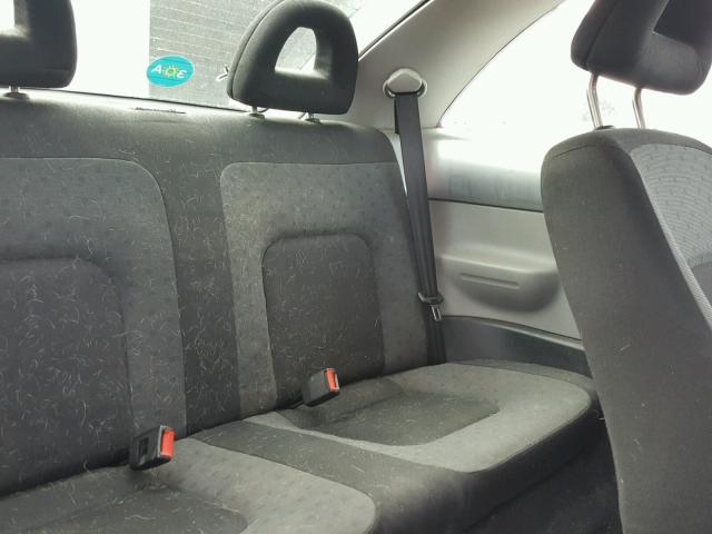 3VWBS21C01M422952 - 2001 VOLKSWAGEN NEW BEETLE 银色 照片 6