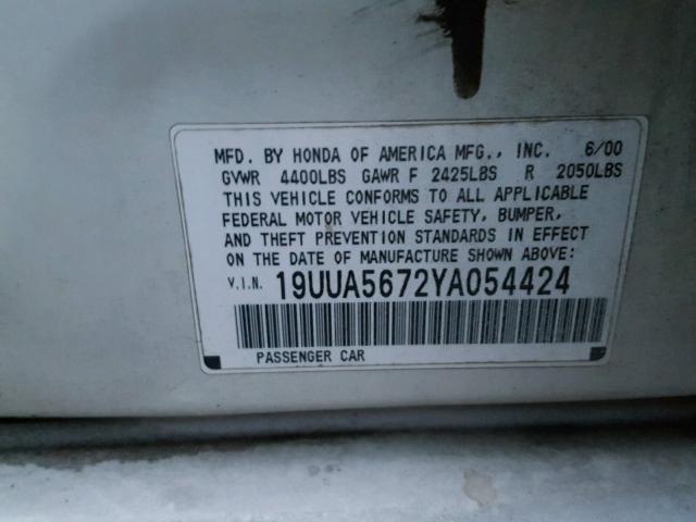 19UUA5672YA054424 - 2000 ACURA 3.2TL WHITE photo 10