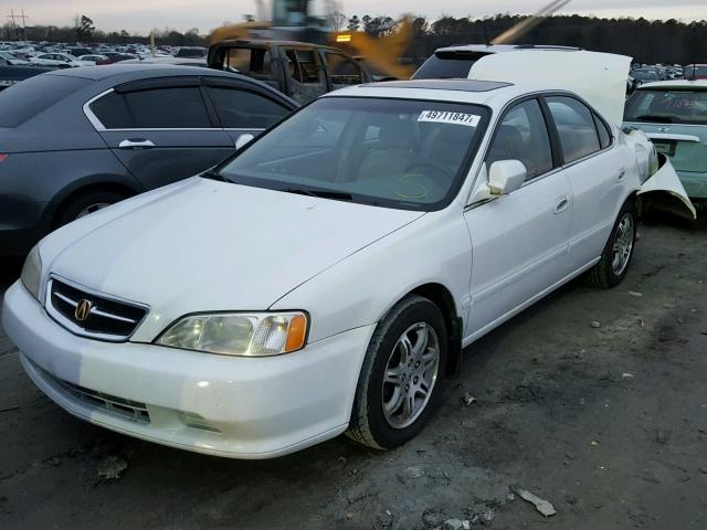 19UUA5672YA054424 - 2000 ACURA 3.2TL WHITE photo 2