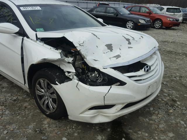 5NPEB4AC8CH352427 - 2012 HYUNDAI SONATA GLS WHITE photo 9