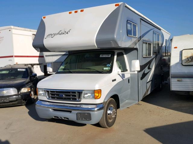 1FDXE45SX6DA40438 - 2007 FORD MH TWO TONE photo 2