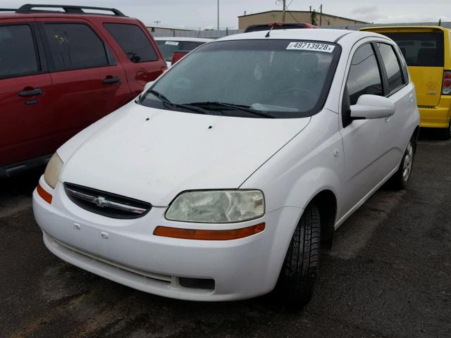 KL1TD66666B634160 - 2006 CHEVROLET AVEO BASE Ақ фото 2