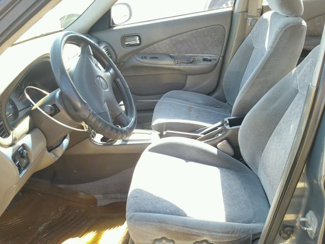 3N1CB51D4YL336967 - 2000 NISSAN SENTRA BAS GRAY photo 5