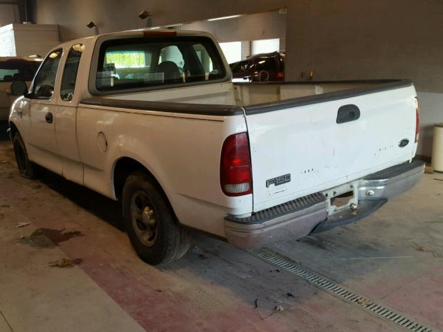 1FTZX1768WNB09854 - 1998 FORD F150 WHITE photo 3