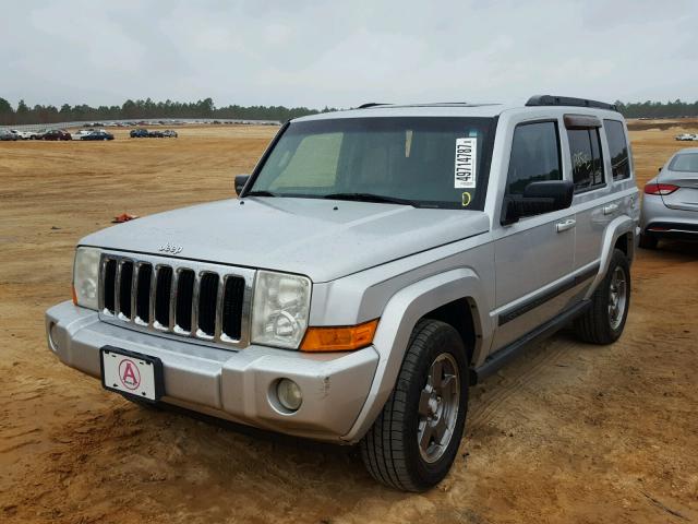 1J8HH48K67C566576 - 2007 JEEP COMMANDER SILVER photo 2