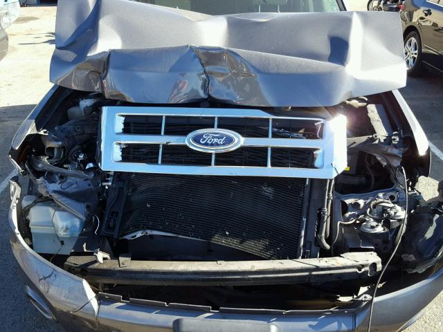 1FMCU0DG9CKA64583 - 2012 FORD ESCAPE XLT CHARCOAL photo 7