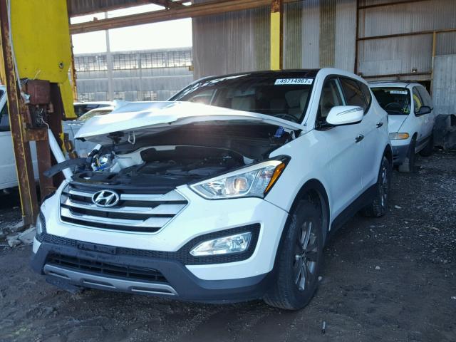 5XYZU3LB2DG100658 - 2013 HYUNDAI SANTA FE S WHITE photo 2