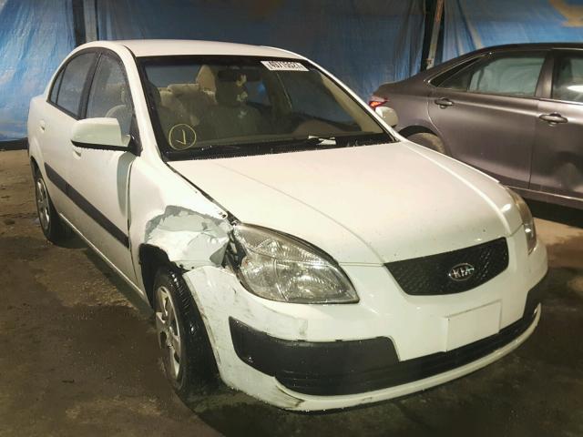 KNADE123166146426 - 2006 KIA RIO WHITE photo 1