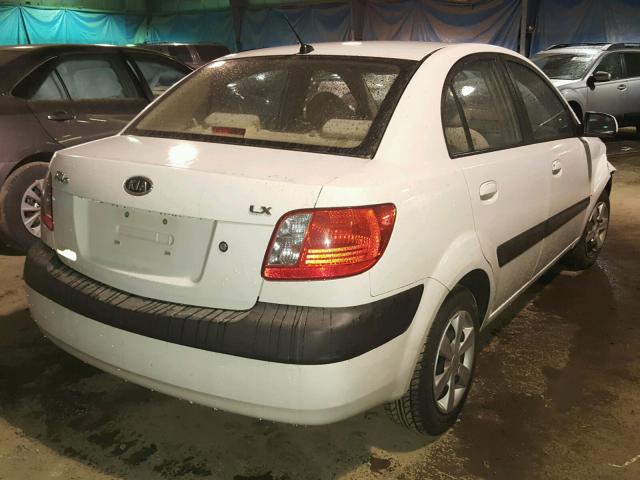 KNADE123166146426 - 2006 KIA RIO WHITE photo 4