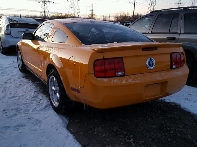 1ZVHT80N785137209 - 2008 FORD MUSTANG ORANGE photo 3